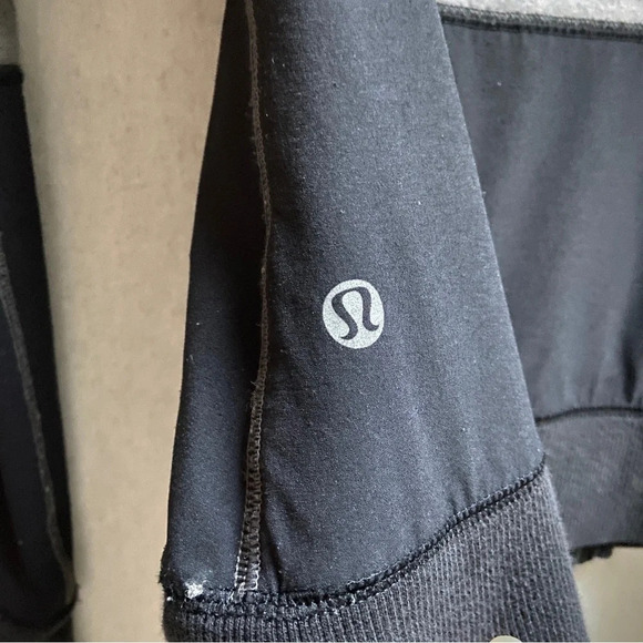 Lululemon Athletica Voyage full zip Hoodie Sz S 16” PTP - Picture 4 of 10